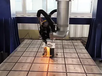 3B Robotik Kesim için Fiber Lazer Kesme Kafası