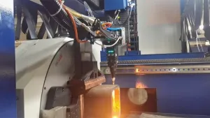 LCF15A1 14 mm Karbonlu Çeliğin 45 Derece Pah Kesimi (0.8 m/dk Performans) için 12 kW Oksijenli Lazer Kesme Kafası